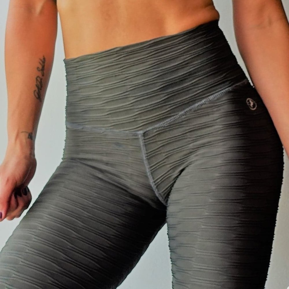 ABS2B Bye Gravity Textured Leggings